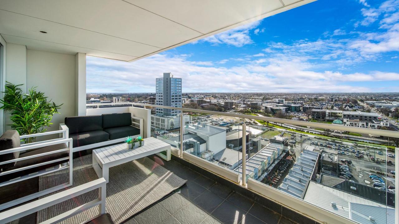 Central City View With Free Valet Parking Christchurch Bagian luar foto