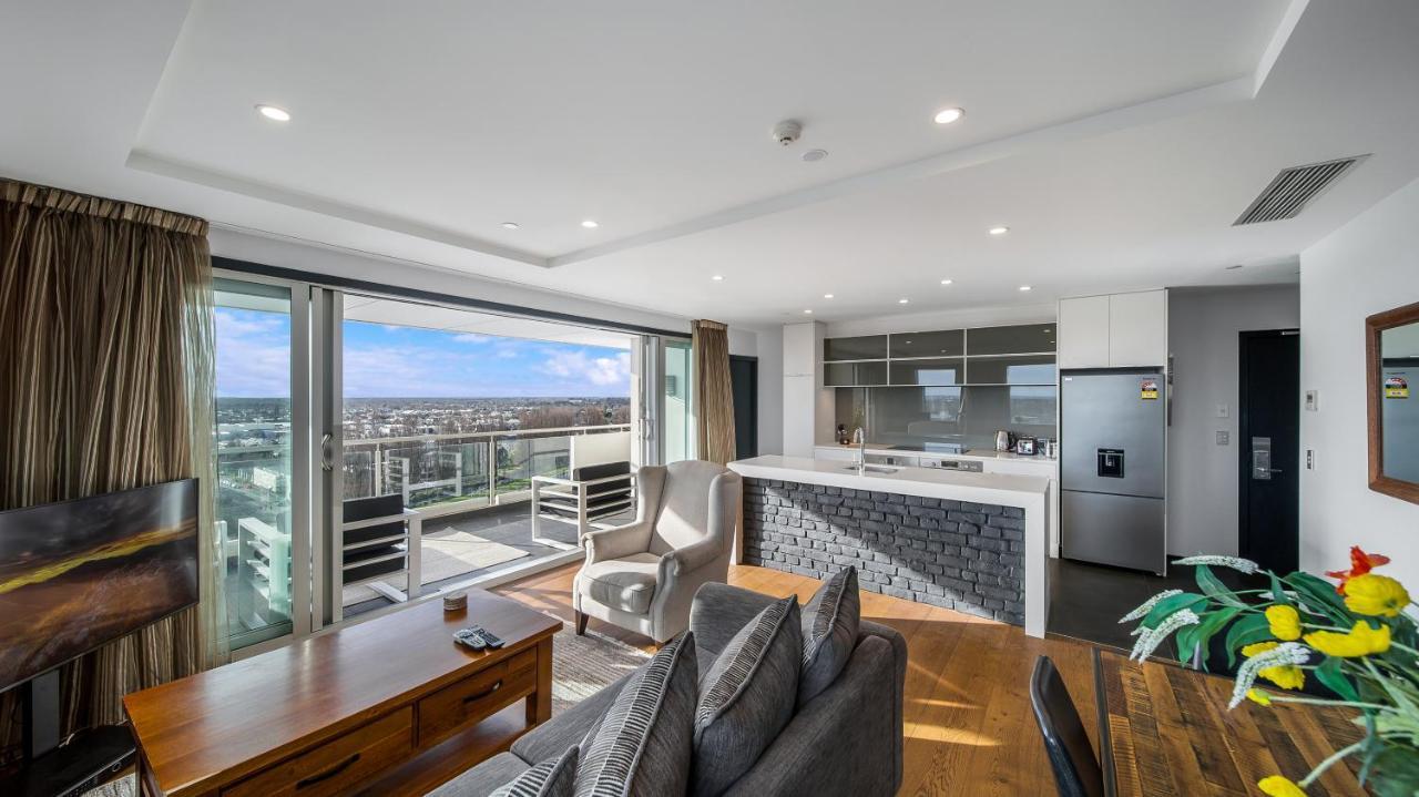Central City View With Free Valet Parking Christchurch Bagian luar foto