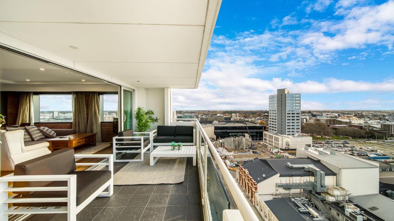 Central City View With Free Valet Parking Christchurch Bagian luar foto