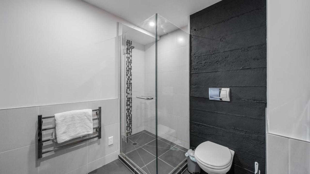 Central City View With Free Valet Parking Christchurch Bagian luar foto