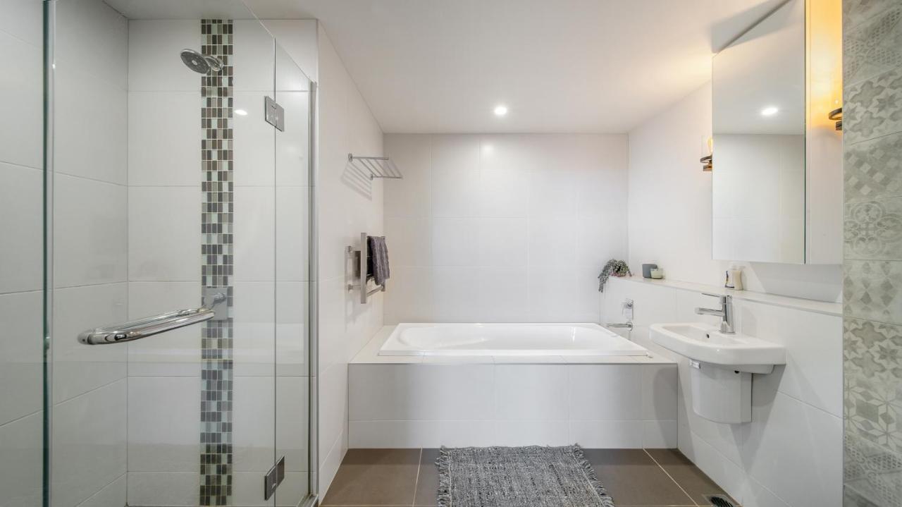 Central City View With Free Valet Parking Christchurch Bagian luar foto