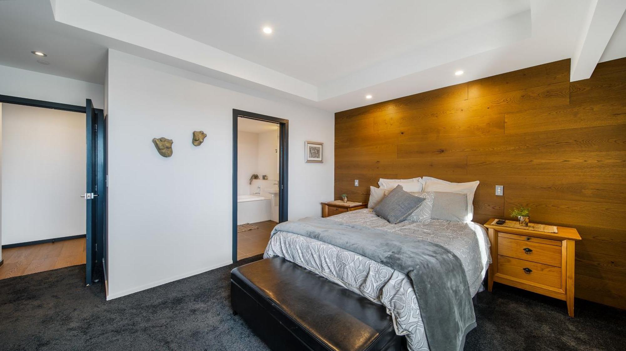 Central City View With Free Valet Parking Christchurch Bagian luar foto